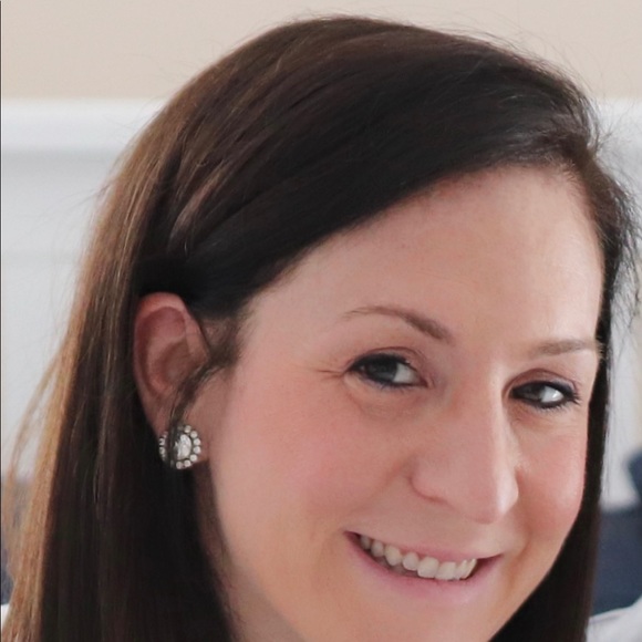 Meet your Posher, Colleen - Picture 1 of 1